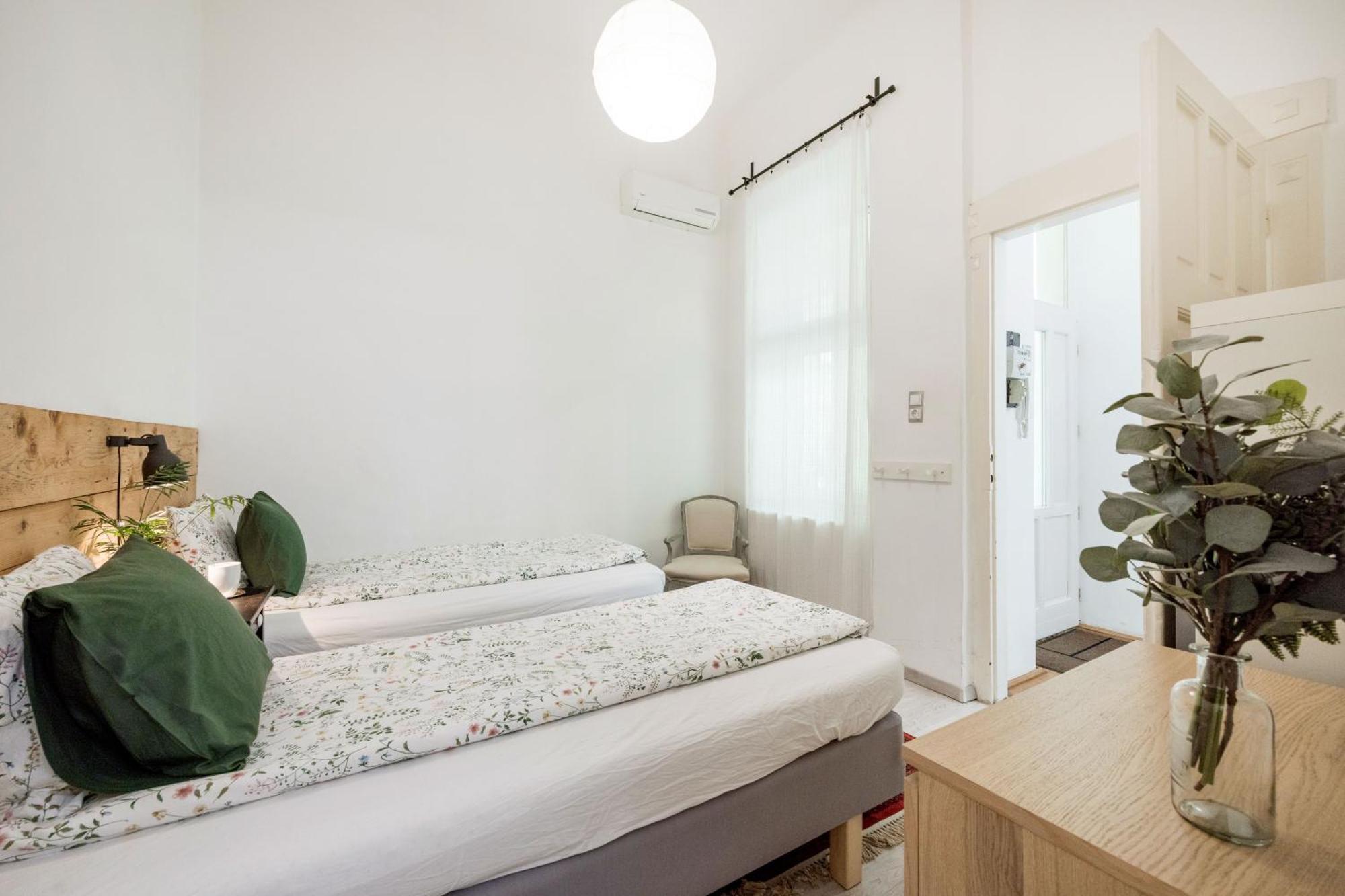 Charming And Unique Apartment With Balcony By The Great Synagogue Budapest Kültér fotó